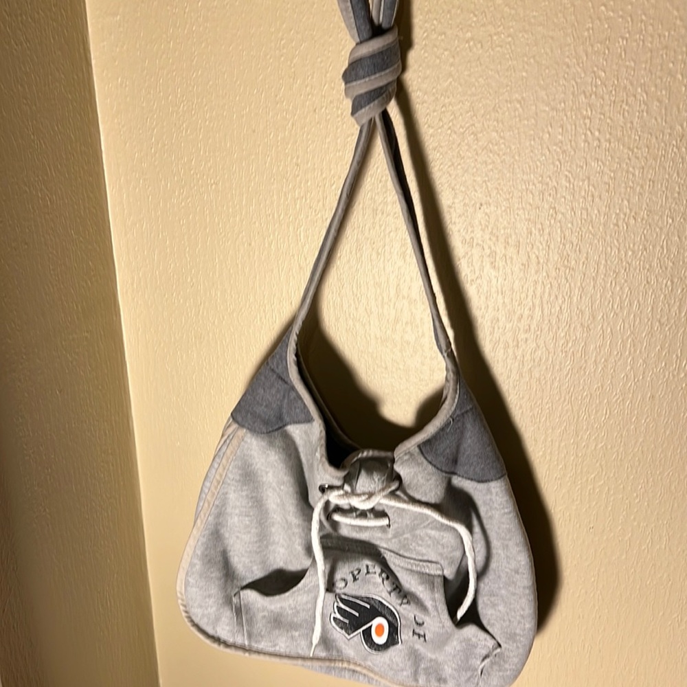 NHL Most Valuable Fan Women’s Flyers Hoodie Purse Color Gray OSFM